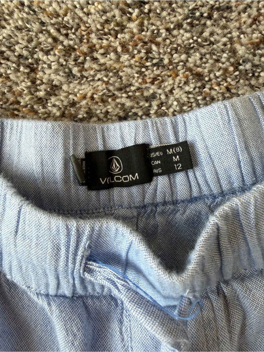 Volcom Womens M 8 Blue Chambray Shorts Drawstring Elastic Waist Beach Casual